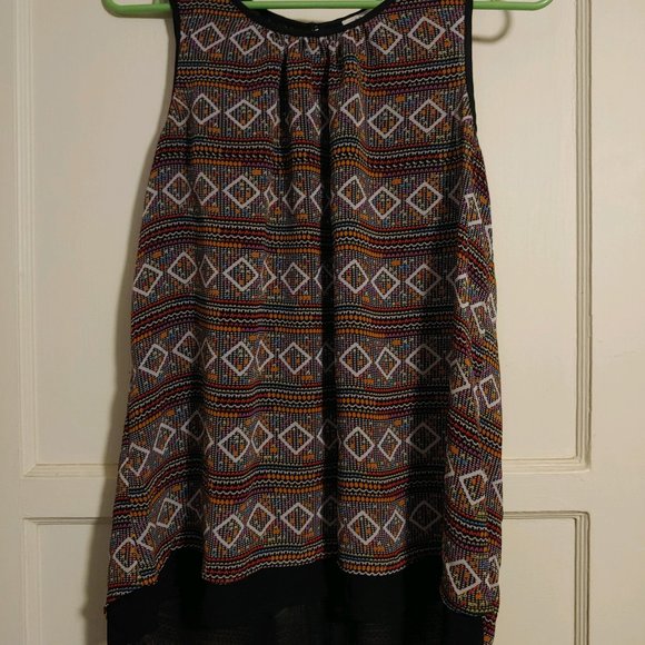 BOGO🎀BUNDLE OF 2 Tank Tops- Size Medium - Picture 2 of 6